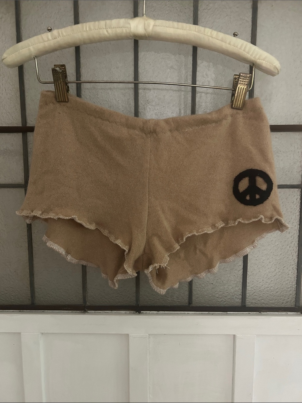 Cashmere camel colored shorts with Peace Patch